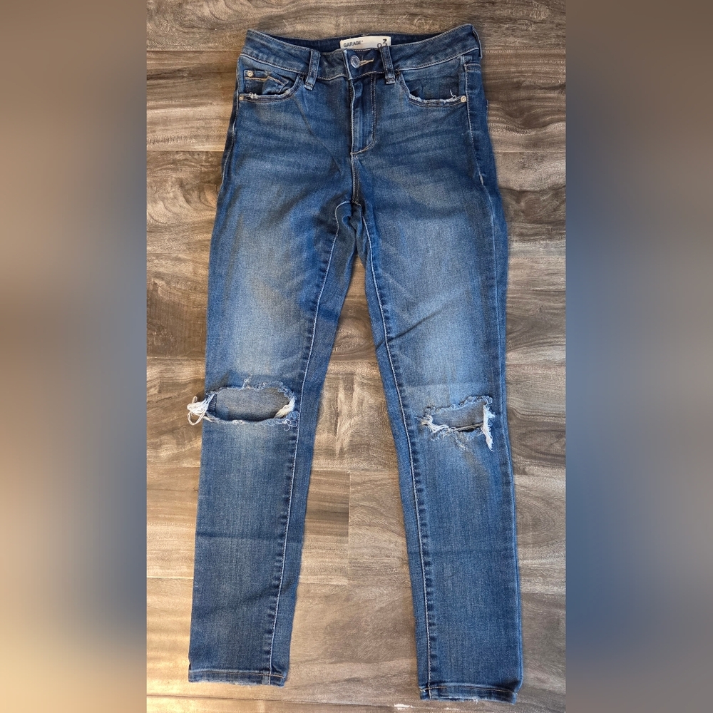 Blue Distressed Women Jeans